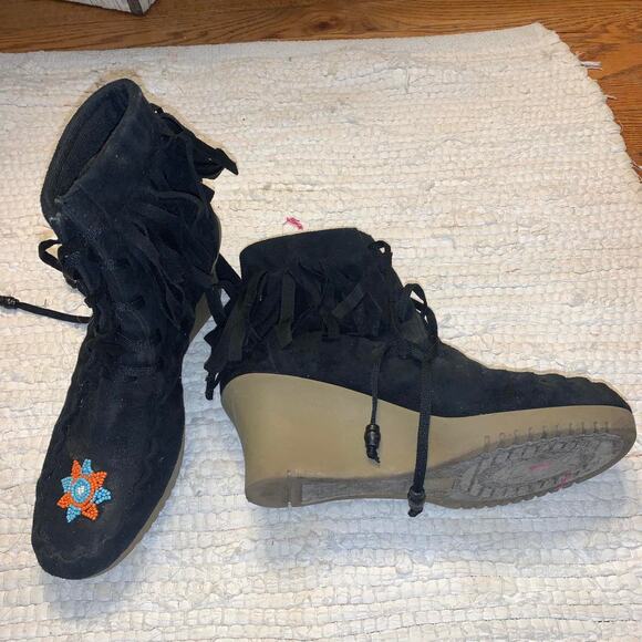 BLACK FRINGED BEADED MOCCASIN RUBBER WEDGE ANKLE BOOTS -FESTIVAL, BEYONCE 8 - Picture 1 of 4